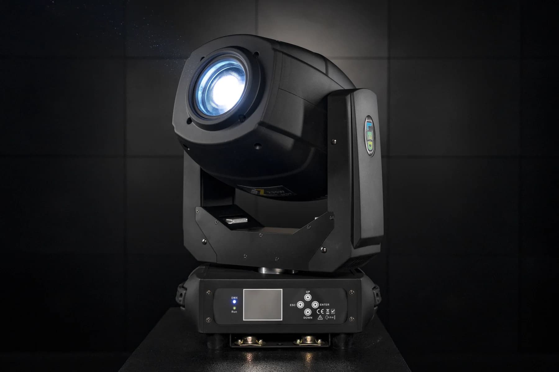 Светодиодная вращающаяся голова LED Zoom Spot 230 W